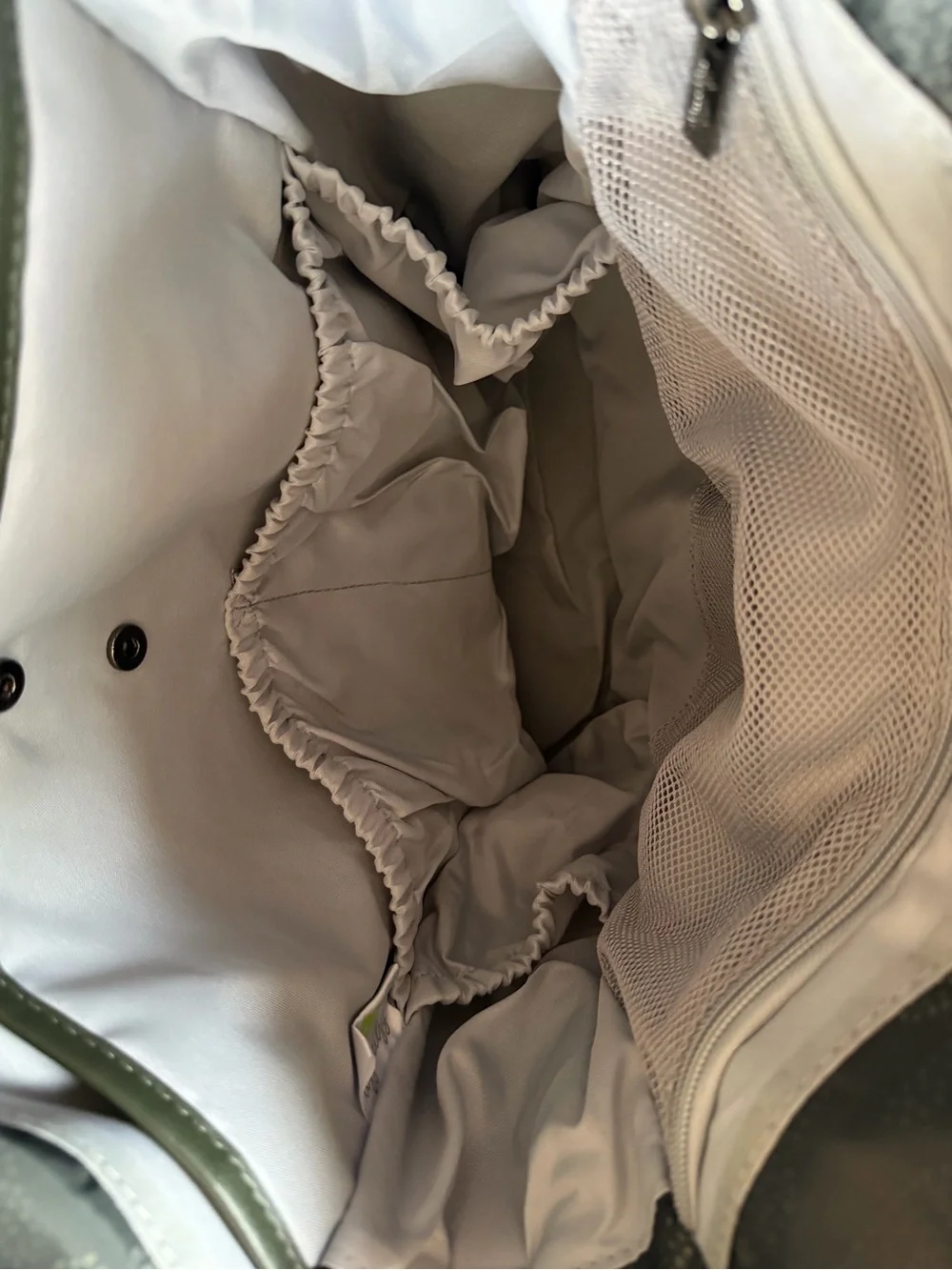 Itzy Ritzy green/grey camo Dream Diaper Backpack